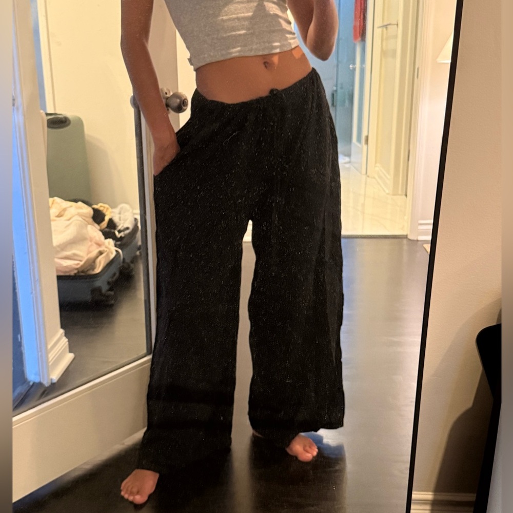 Chic Black Wide-Leg Trousers